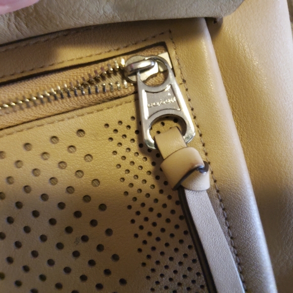 Coach Bleecker Striped Perforated Felicia Crossbody VGUC - Picture 15 of 15